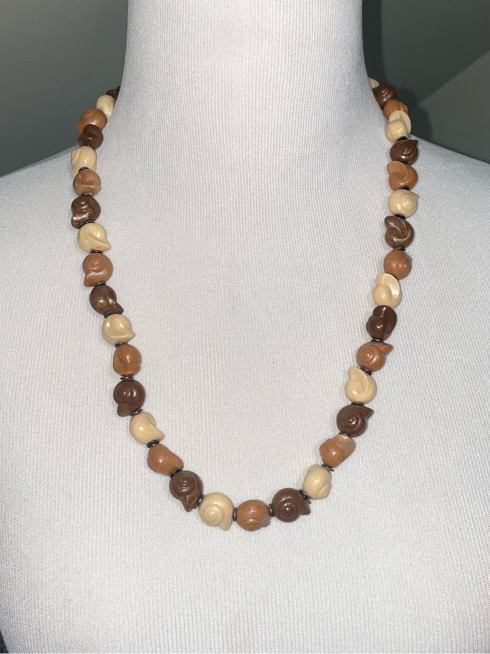 Handmade Brown & Cream Beaded Necklace. Vintage.
